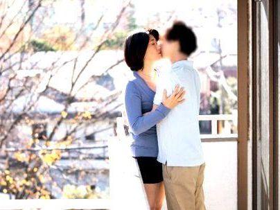 ＜母が再婚＞「いけないわ・・・ア～ン」清楚な感じの奥さんママ！息子が再婚に嫉妬して暴走すっぞ！！