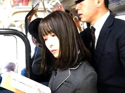 ≪痴漢！≫【まさかの展開？】気弱そうな美少女痴漢したら・・連れ込まれて痴女行為でヤラレタ(アダルト動画)