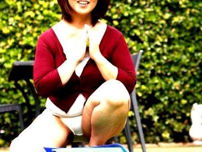 ＜おばさん家政婦！＞「パンチラか？もろ出しすぎだろ？？」おばちゃんに誘われて・・勿論やっちゃうけどね！！！