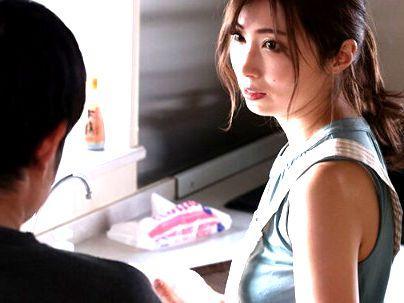 ＜義母と息子＞「何とかしなくちゃ…！」性犯罪者の息子！優しくエロいお母さんが自分の体を差し出すぞ！！