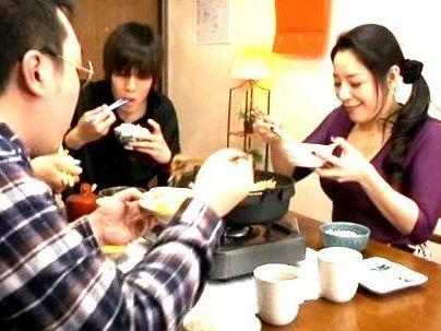 ＜ババア下宿＞「ブスの大家さん・・・登場」デブ、ブス、ババア、の大家熟女！乱交ファクマニアにはたまんね～ぞ！！