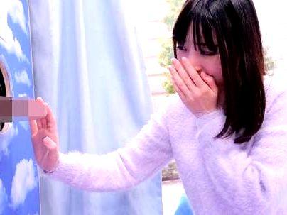 ≪マジックミラー号！≫【え？彼のかな…♡？】彼のオチンポ当てゲームしてる可愛い彼女・・・この後勿論ヤラレルぞｗ！！！