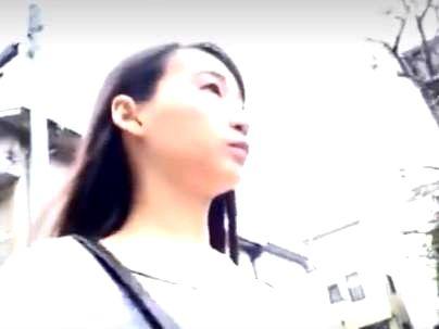≪人妻痴女！≫【ほらほら…】スタイル抜群ボイン美尻人妻！本屋さんで逆痴漢行為で興奮シチャウゾ！！！
