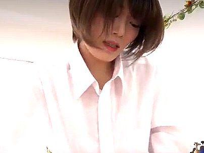 ＜マッサージ！＞「フェラ顔・・・エッロ！」清楚な感じの近所のママ！連れ込んでガチファックシチャウゾ(無料エロ動画)