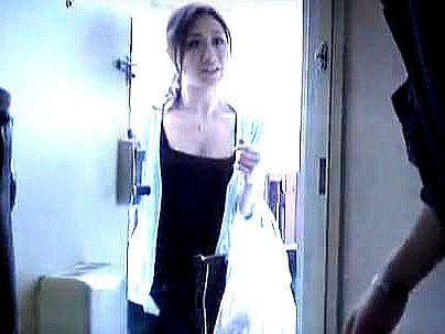≪家政婦≫【ダメです…】色気半端ないボインパイ乙細身の人妻お手伝いさん！エロ行為持ち込んじゃうぞ！！！