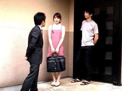＜美人の兄嫁＞「ｈしたいの…！」ワザと兄嫁にオナニー見せたら・・エロ行為できたったｗ！！！