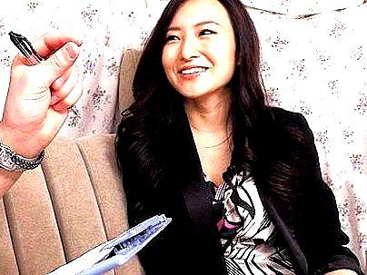 ＜人妻ナンパ！＞「え？するんですか…♡？」性欲高めのボイン奥さん！ナンパされてエチエチシチャウゾ(無料エロ動画)
