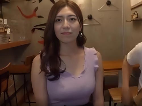 カレー店を営む仲良し夫婦！インタビューのフリしてホテルで奥さまとエッチな撮影！他人棒ぶちこまれ次第に快楽に溺れていって