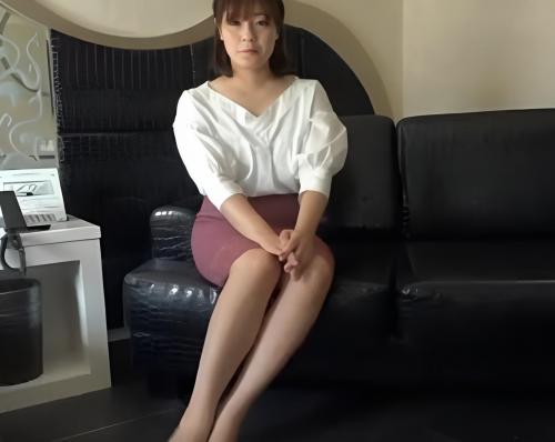 【素人】旦那とのセックスレスに悩む地味で真面目そうな奥さんが…初対面の男性に貫かれイキまくる超リアルな不倫セックス動画