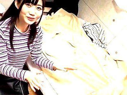 ＜素人JD！＞「童貞なの…♡？」クソ可愛いJD宅に童貞投入！笑顔の女子が筆おろしシテクレチャウゾ！！！