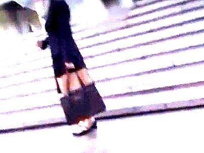 ＜マジックミラー号！＞【時間ですか？少しなら…】内定欲しい女子大生ゲット！ＭＭ号でセクハラ面接うけちゃうぞ！！！
