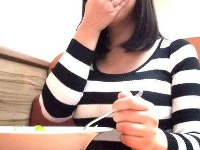 ＜人妻ナンパ企画！＞「脱ぐと、デケーーゾ！」デカパイボイン巨乳おっぱい人妻！口説かれて浮気ファックに！！