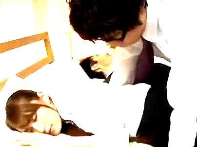 ＜強制中出し？！＞「まじかよ？」色気半端ない上司の奥さん！ｓｅｘ持ち込んだら中出し求めてくるとかやべ～だろ！！