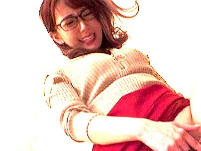 ＜眼鏡かけると・・＞【おもらしだってよｗ！】メガネの巨乳ボイン美女！馬乗りファックシチャウゾ！！！