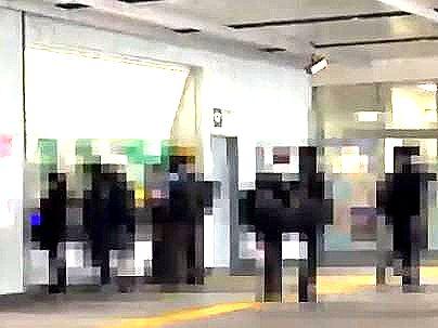 ≪痴漢！≫【これから電車で・・・始まる悲劇！】真面目そうな制服女子！電車でターゲートになって痴漢行為泣いちゃうぞ！！