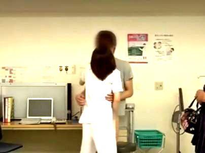 ≪痴女ナース！≫【ｈしたいの…♡】ＥＤの旦那のオチンポ狙う看護師ナース！奥さんに内緒のエロ行為しちゃう！！！