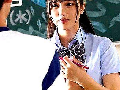 ＜唯井まひろ！＞「ばれたら退学だろ！！」マサカの展開勃発！美乳おっぱい女子と教室でガチファックしちゃうゾ！！