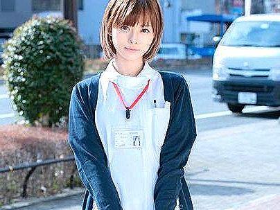 ＜素人ナンパ！＞「素人？うそだろ？」清楚な感じの可愛い看護師ナース！口説かれてエチエチ発展すっぞ！！