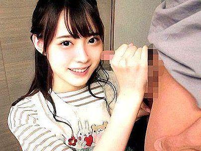 ＜素人ナンパ！＞「顔・・・いいね～ｗ！」意外といい体の保母さん！童貞君にまたがり馬乗りファックシチャウゾ！！