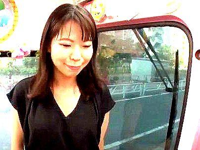 ＜人妻熟女！＞「この顔で・・・四十路！」清楚な感じの素人美魔女！MM便でベロキス交尾興奮してっゾ(アダルト動画)