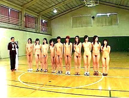 ＜バカ企画！＞「裸で？まじかよ！●見せ！」若妻たちが裸で運動すっぞ！マニアにはたまんね～ぞ(アダルト動画)
