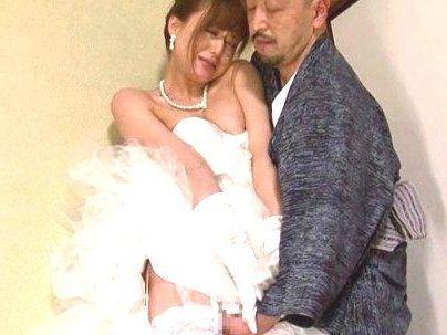 ＜ウェディングドレス！＞やめてダメなの…幸せマジカのウェディングドレス姿お姉さん！義理の乳親に犯されレイプされっぞ！！！