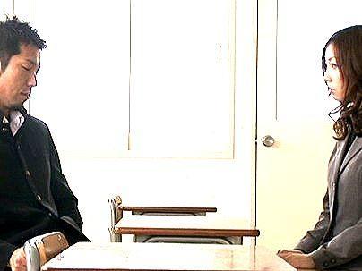 ＜女教師レイプ！＞「やめて・・・」清楚な感じのボインパイ乙の先生！生徒に無理矢理やられるぞ(アダルト動画)