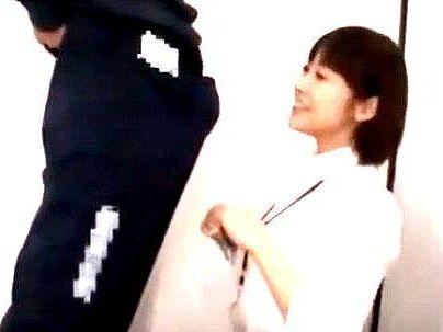 ＜膣内射精したった！！！＞ダメで…！洋服屋の美人オネエサン！試着室でオチンポ見せでエロ行為発展シチャウゾ！！