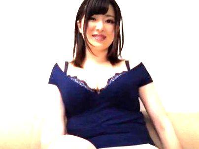 ＜美少女JD！＞「下着が・・・エッロ！！」脱いだら超乳のバニーコス女子！生ハメたまんね～ぞコレ！！