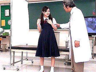 ＜健康診断！＞「え？ダメです…」うぶな感じの制服女子！セクハラ健康診断で勿論エロ行為発展シチャウゾ！！！