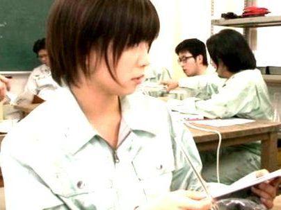＜紗倉まな！＞「ｲﾔ、ダメなの…に」ショートカットの可愛い女子！工業系の学校で犯されレイプされっぞ！！！