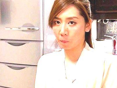 ＜人妻熟女！＞「ダメなの…夫が・・・」NTR性癖の夫のせいで・・・美人奥さんがエロ行為持ち込まれちゃうぞ(アダルト動画)