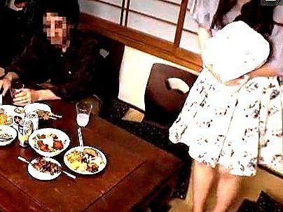 ＜若妻NTR！＞「ダメなの…に…」エッロイ体の息子の嫁！停電中にいけない関係に発展すっぞ！！！