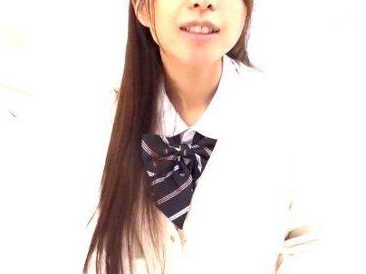 ＜連続中出し！＞顔・・いいね～～！制服姿の可愛い美少女ギャル！起ちバックで興奮シチャウゾ！！！
