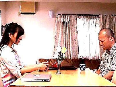 ＜美人若妻！＞「やめて…ｲﾔ・・・」清楚な感じの若い奥さん！隣のオヤジに無理矢理やられるぞ(アダルト動画)