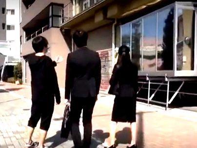 ＜マジックミラー号！＞「ここのるんですか？」清楚感じのお姉さん！企画で同僚男女と相互オナニーで興奮してっゾ！！