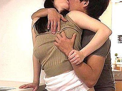 ＜着衣巨乳！＞ノーブラニット？エッロ！巨乳ボインパイ乙お姉さん！義弟になし崩し的エロ行為持ち込んじゃう！