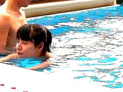 ＜競泳水着！＞「体・・・エッロ！」グラマラスボインが水着姿とか・・・ガチファックでもだえとるぞ(無料エロ動画)