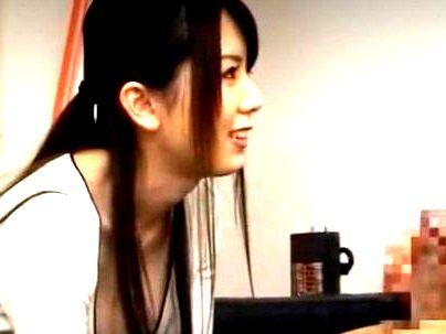 ＜センズリ鑑賞！＞「なに？なんで？見せるの？」スタイル抜群人気AV女優！いきなりセンズリ鑑賞見せたらどうなるか？企画物！