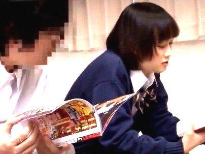 ＜先輩！＞【ｈの練習！】女の先輩にｈ練習頼んでスマタしたら・・・ガチファク発展シチャウゾ(無料エロ動画)