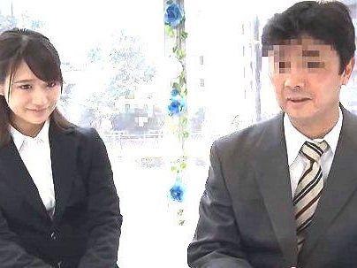 ＜マジックミラー号！＞「明日から？大丈夫か？」同僚とMM号乗車！ゴム無しファックとか付き合うのか？？