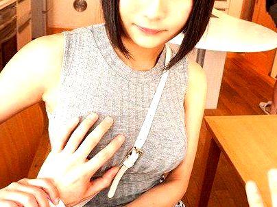 ＜彼女の妹！＞触って…♡！どうしようもないな！彼女の妹が誘惑・・・彼女ごめんファックだな！！