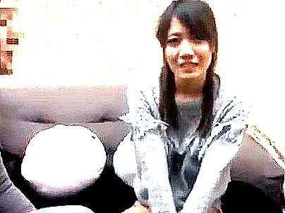 ＜素人ナンパ！＞「え？勃たないの…？」清楚な感じの素人女子！ED男子にオナサポとか・・・たまんね～(アダルト動画)