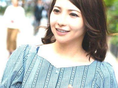 ＜人妻ファーストクラスナンパ企画！！＞「時間ですか？はい…」清楚とっても綺麗な奥さん！余裕で股開いてるゾ！！！