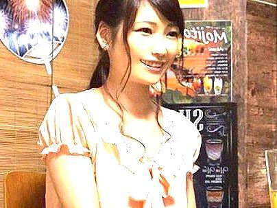＜人妻ナンパ！＞「お？人妻・・・ルックスいいじゃん！」居酒屋でゲットした若い奥さん！余裕で股開いとるやん！！