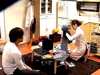 ＜家事代行！＞【ケツ・・・エッロ！】家事代行サービスのBBA！ケツで我慢限界でエロ行為に発展シチャウゾ！！