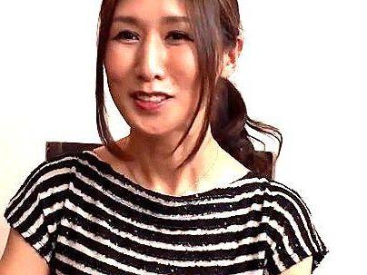 ＜未亡人！＞「久しぶりなの…♡」欲求不満の清楚な感じの未亡人！息子の友だちといけない関係になっちゃうゾ！！