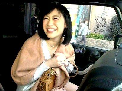 ＜アプリでゲット！＞おばちゃん・・・ニコニコやんｗ！欲求不満すぎる奥さん！昼休みに他人棒求めるぞ！！