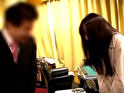 ＜夢乃あいか！＞「職場で撮影しちゃうｗ！」グラマラスエロい体のボインおねえちゃん！エチエチシテクレチャウ(アダルト動画)