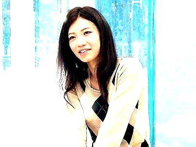 ＜マジックミラー号＞「新婚さん・・・いらっしゃいｗ！」スレンダー真面目そうな美乳奥さん！ＭNTRファック持ち込まれる！！